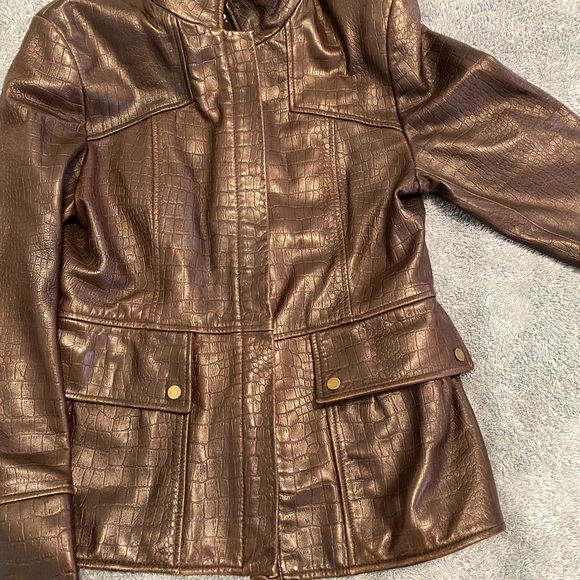 100% Brown leather jacket - Picture 2 of 9